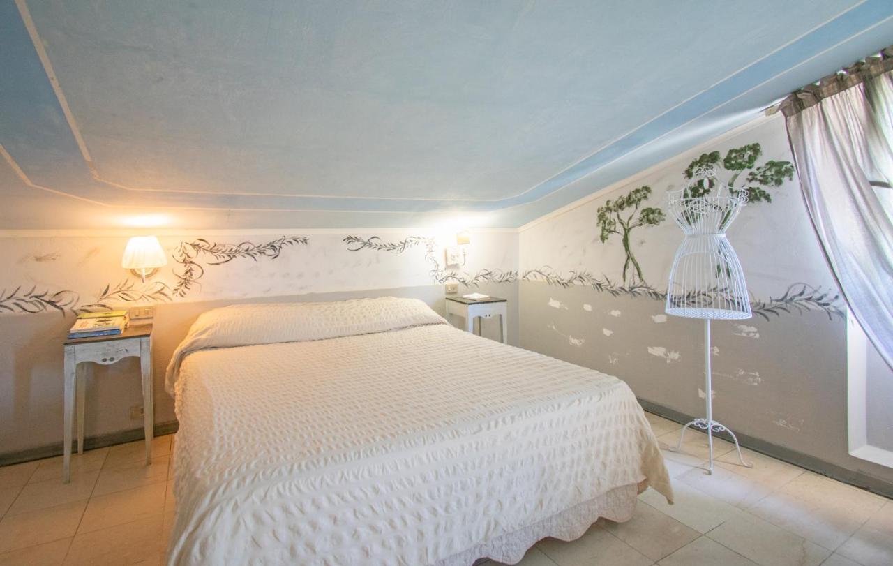 Hotel Luciana Марина-ді-Масса Екстер'єр фото